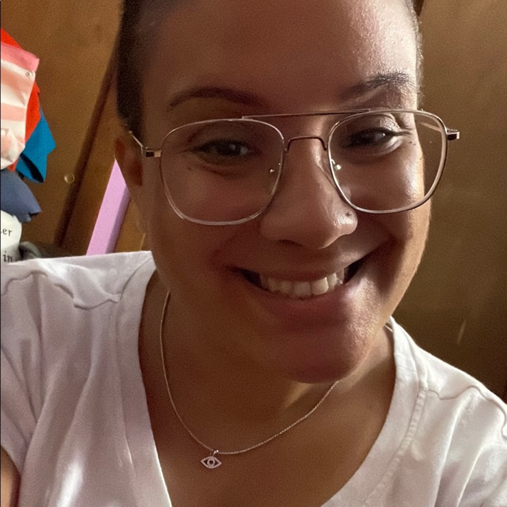 Meet your Posher, Rachel